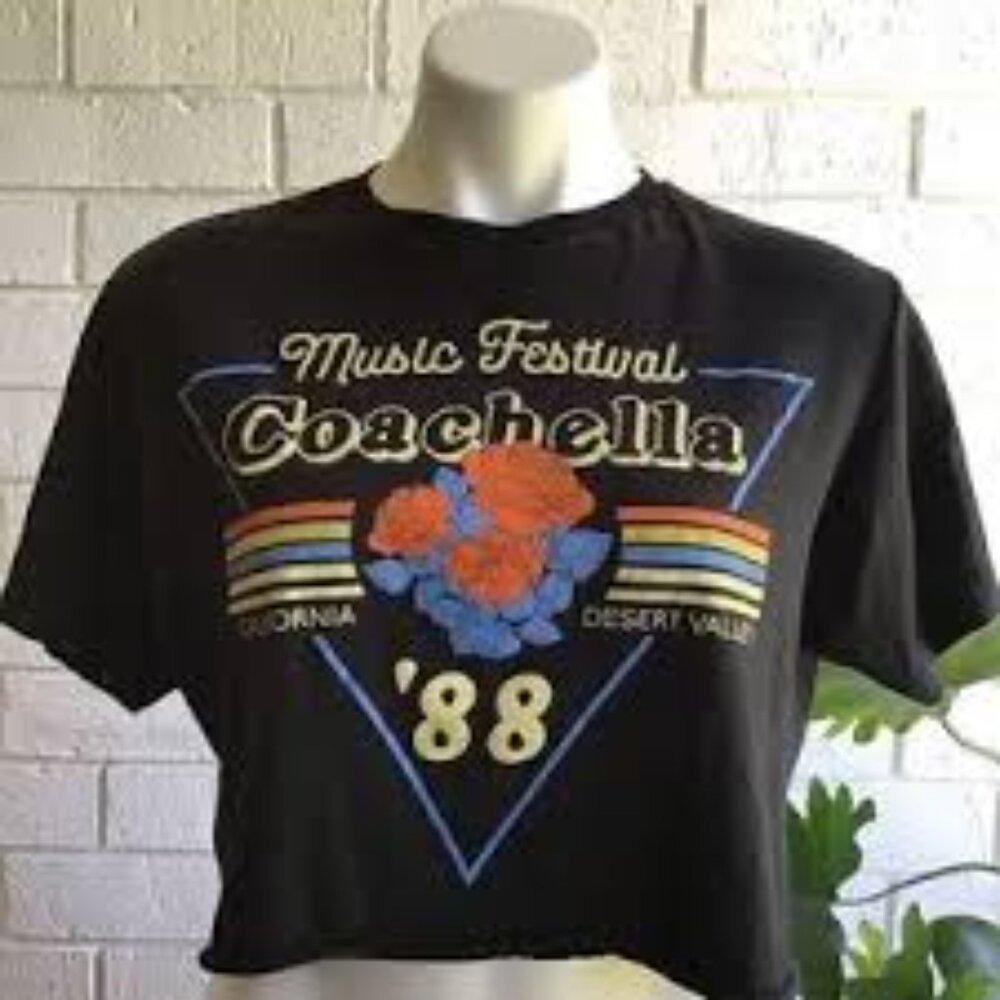 Obsessive Love Size Large Coachella 88 Music Festival Black Crop‎ T-Shirt Top